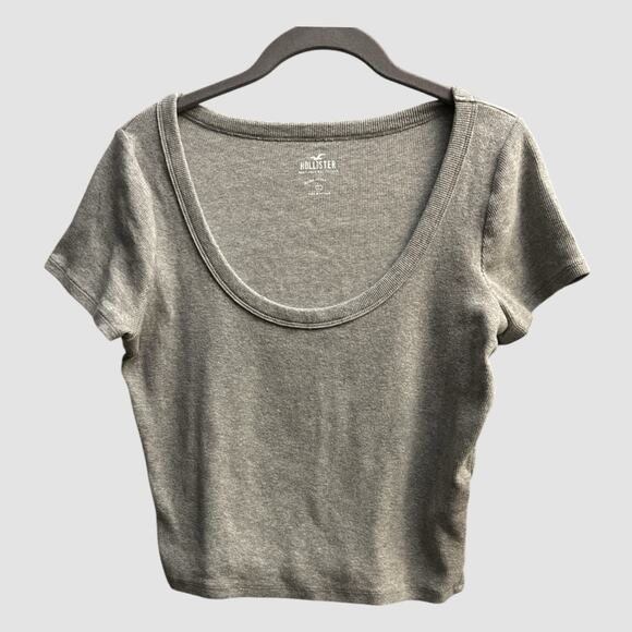 Hollister Women's Gray Ribbed Top Must Have Collection Scoop Baby Tee Soft LG - Picture 1 of 6
